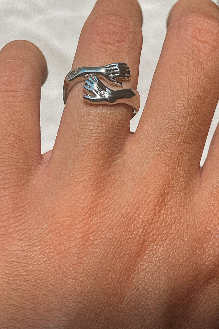 Hug Ring Silver