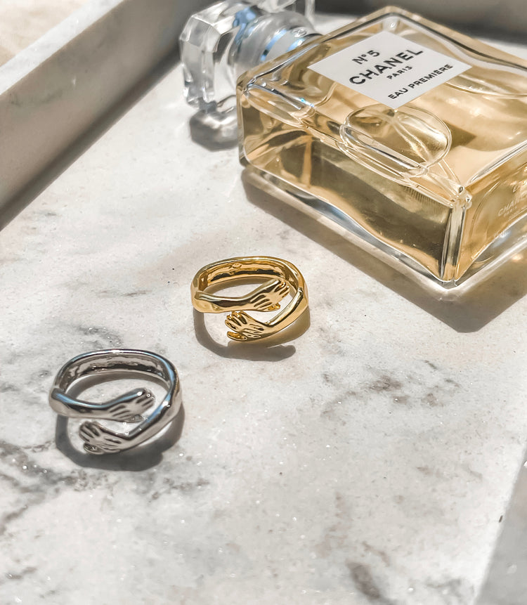 Hug Ring Silver